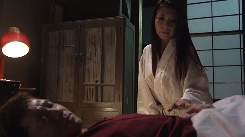 【熟女AV】夫の親族に抱かれた未亡人 遺影の前で何度も絶頂を繰り返す 一条綺美香｜60代の色気が刺さる一本