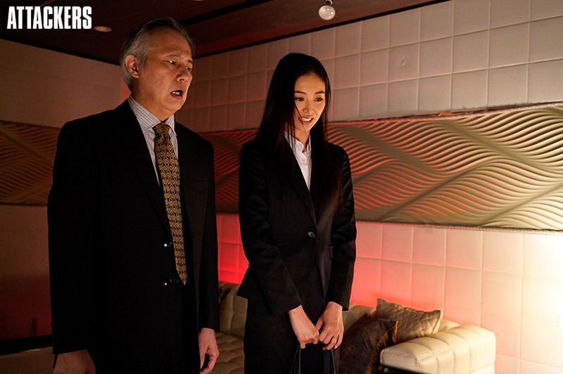 【熟女AV】終電逃して上司とラブホテルで一夜を明かした日…。 夏目彩春｜40代の色気が刺さる一本