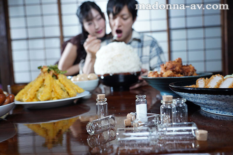 【熟女AV】父が再婚して1ヶ月、義母に媚薬混入メシを食べさせられて、絶倫勃起モンスターに育てられていたー。その先を語るのなら義母も誤って食べてガンギマリ女になった。 吉永塔子｜40代の色気が刺さる一本